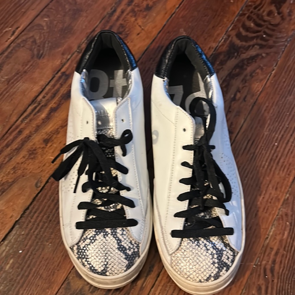 P448 Sneakers